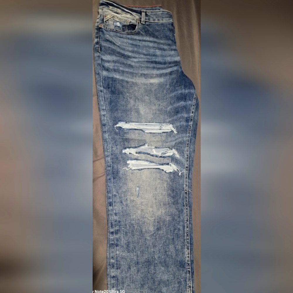 Maurices jeans
